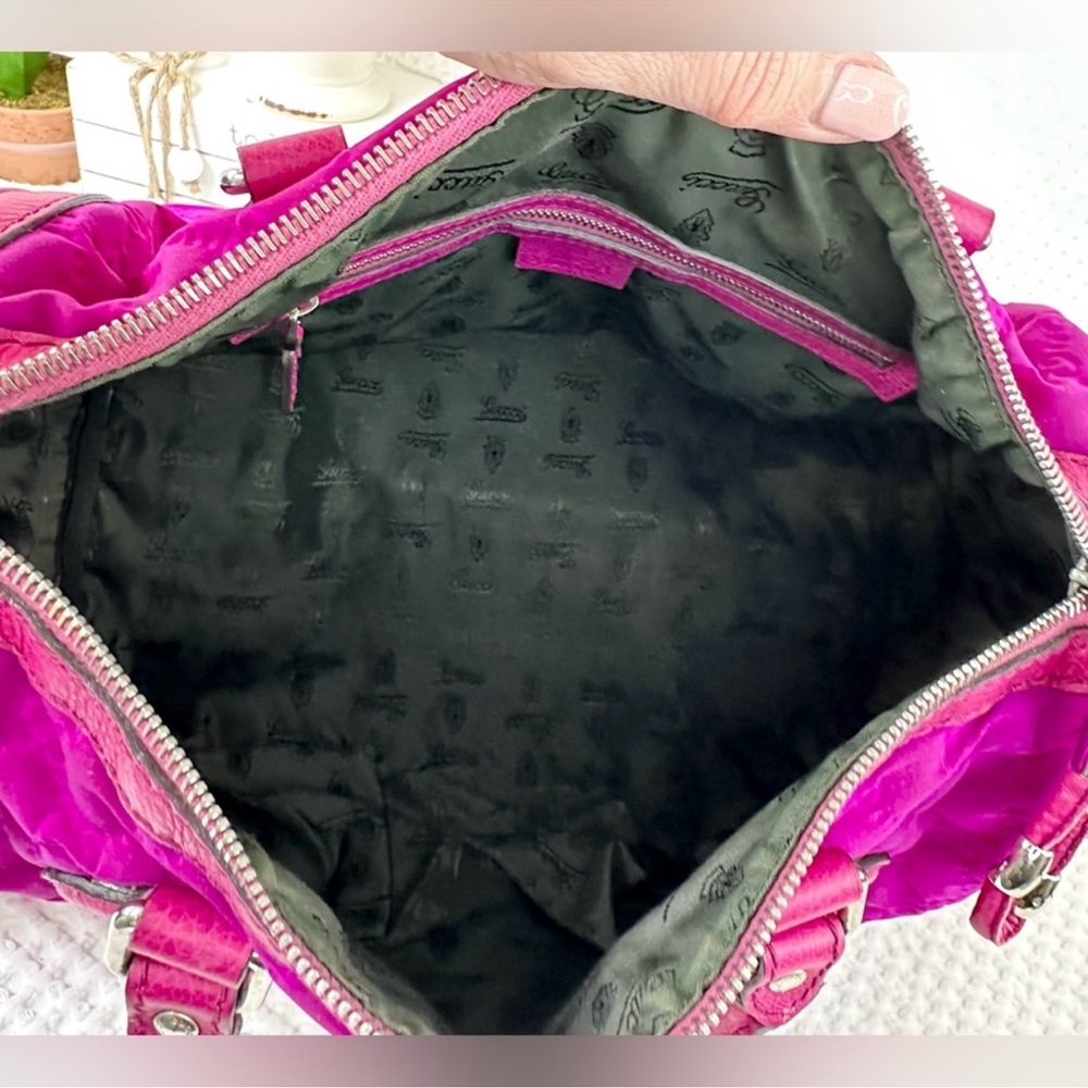 Gucci Gucissima Techno Tag Neoprene & Leather Boston Bag - Vibrant Magenta - Picture 9 of 13
